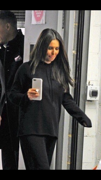 To wonder why Cheryl doesn't just make the pregnancy announcement?
