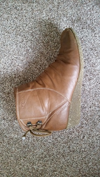 Have photo of my threadbare boots....