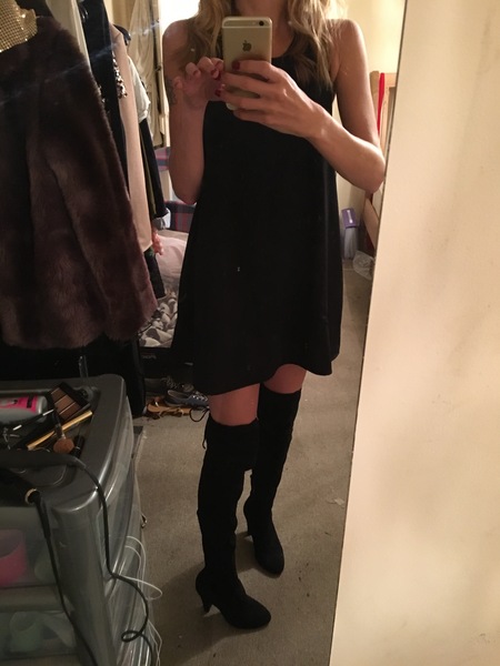 You going out tonight? WHat are you wearing?