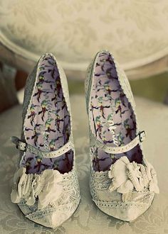 AIBU to show you these shoes? (Facebook selling shite)