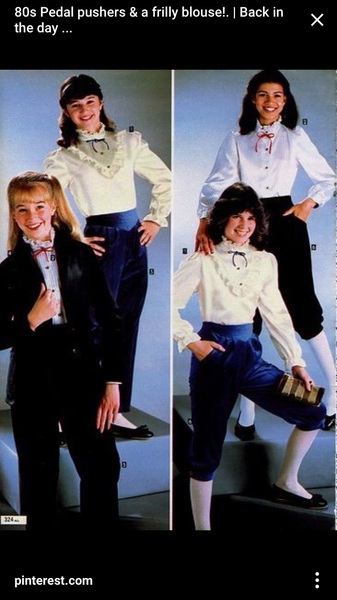 Cropped, frilled trousers