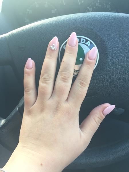 Nails - natural pinkish ?