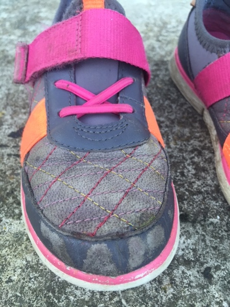 to expect better from Clarks, pics included?