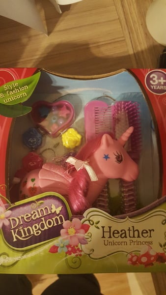 Thread 9 - the one with the surprisingly short horn