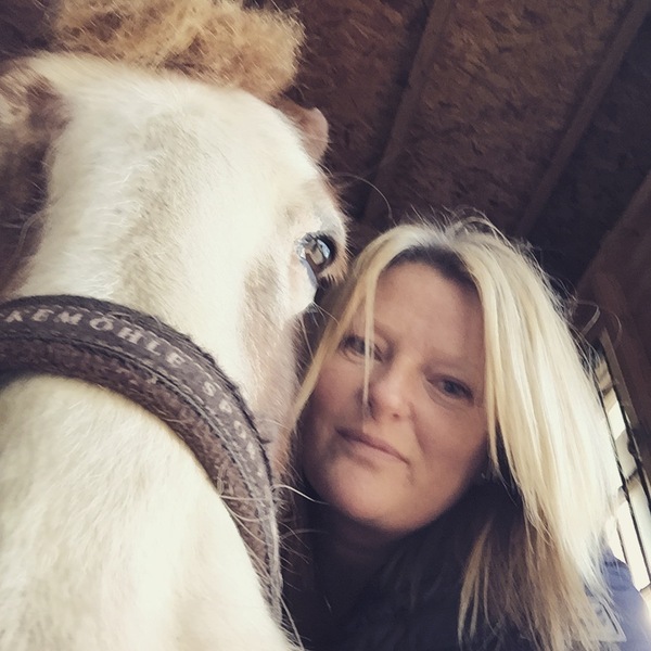 Looking for grazing for my beautiful pony...