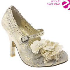 AIBU to show you these shoes? (Facebook selling shite)