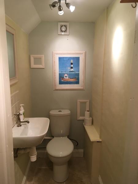 Downstairs loo without a window - problem or not?