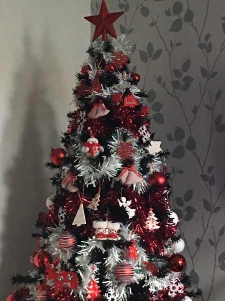 Do you have a themed tree or an 'anything goes' tree?