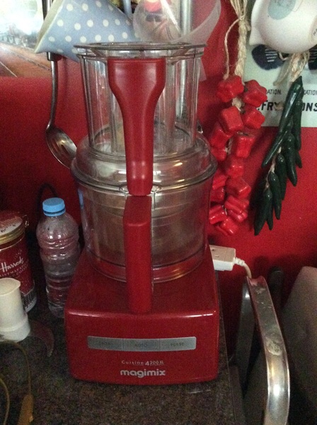 Ok, ok, help me please - I'm scared of my food mixer