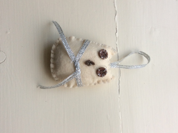 Ideas for a hands-on craft activity for adults at a charity event