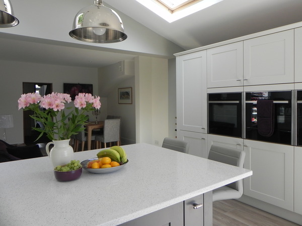 If you have white quartz / stone counters / vanity tops in your bathroom (or kitchen), what brand & colour do you have?