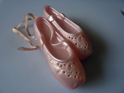 Lovely, friendly perfume thread continued- Come and discuss all your fragrant foibles!