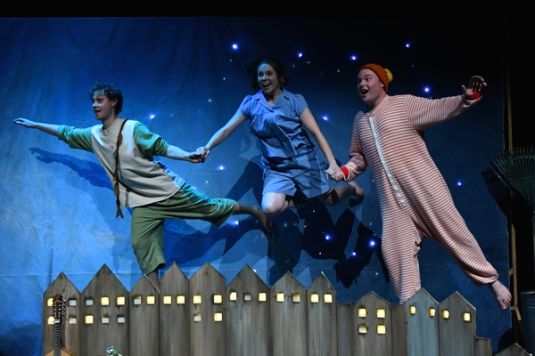 WIN - A FAMILY TICKET TO SEE ' UNDERNEATH A MAGICAL MOON' at Waterside Arts Centre - NOW CLOSED