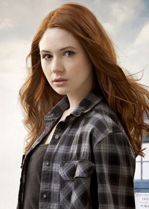 If I ask you to think of stylish redheads, who comes to mind?