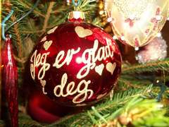 Do you have a themed tree or an 'anything goes' tree?
