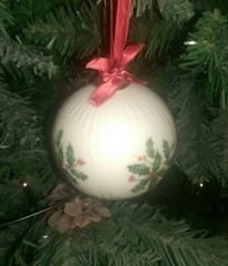 Do you have a themed tree or an 'anything goes' tree?