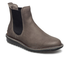 Am I asking the impossible? (boots again, sorry)