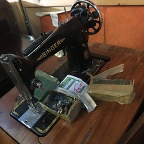 Calling Vintage Sewing Machine fans!