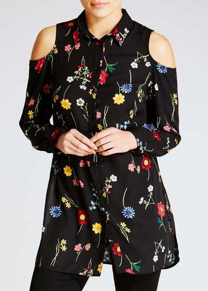 Leanne's blouse in Coronation St (photo included)