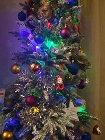Tell Homebase how you decorate your Christmas tree for a chance to win a £300 voucher!NOW CLOSED