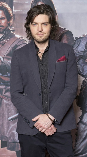 Swagger Inn 140 - Where The Musketeers shout "We've come for your wenches" and The Wenches shout "Okay!"