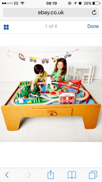 Do the Thomas take'n'play trains fit a wooden track?