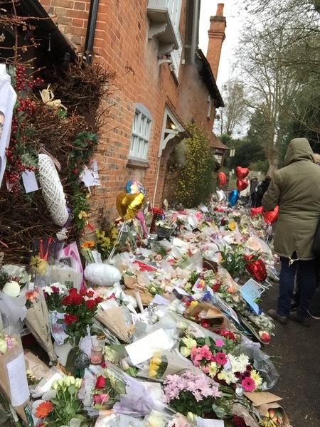 To want to visit George Michaels house
