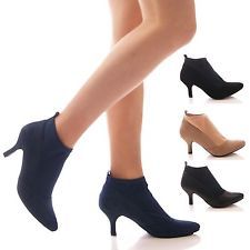 What shoes with pencil dress?