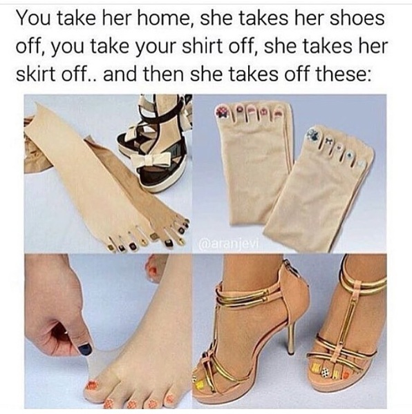 To wear open toe shoes with tights?!