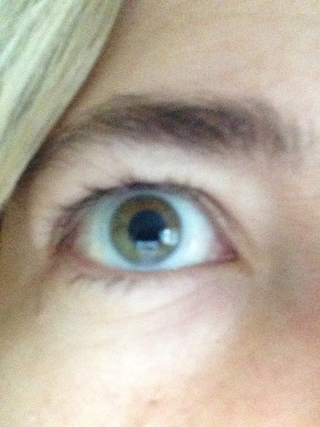 Please help me with eye make up