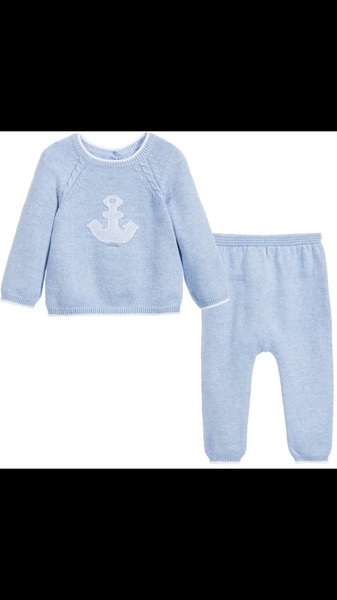 Outfit for newborn to come home