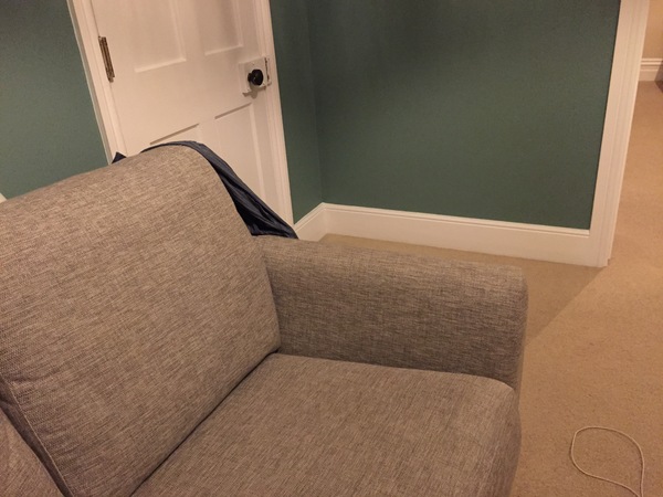 What wall colour goes well with grey sofas?