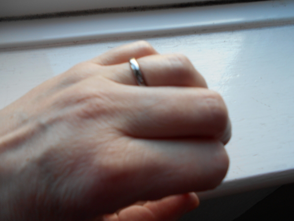 Does anyone have yellow gold rings any more?