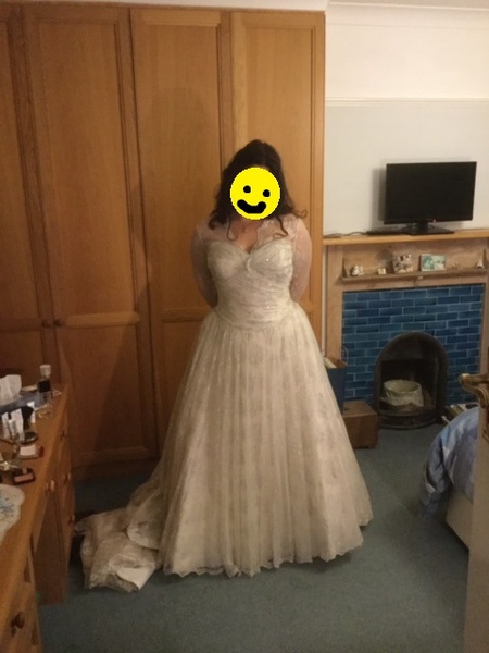 To ask if any of you got married in this Ian Stuart dress