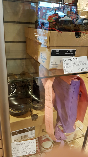AIBU to issue a plea on behalf of charity shop volunteers?