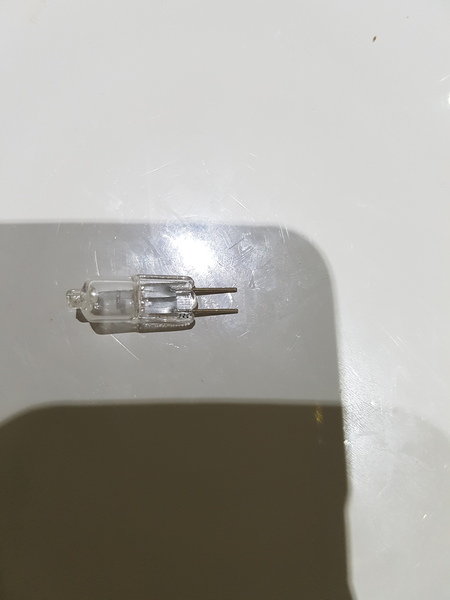 Ah bugger. Fancy ceiling light bulb problem