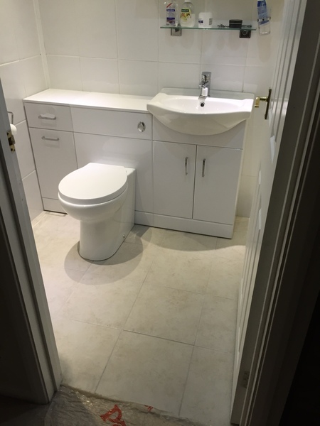 What would you do with this area of the bathroom? Decoration/storage.