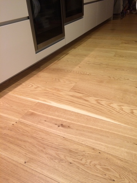 Recommendation for wooden floor - beech or other pale. Lacquered - good quality - pkease