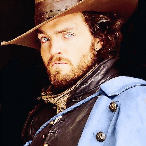 Swagger Inn Thread 142 - in which the holidays are over and we're back to normal perving hours