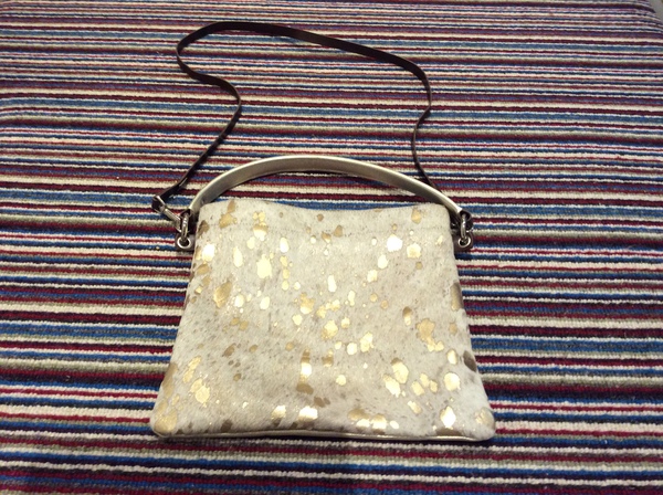 Would anyone be interested in an accessories swap thread?