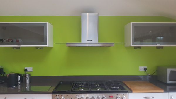 Glass splashback