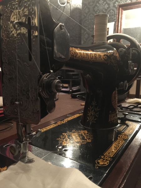 Calling Vintage Sewing Machine fans!