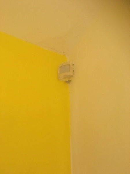Any electricians about?