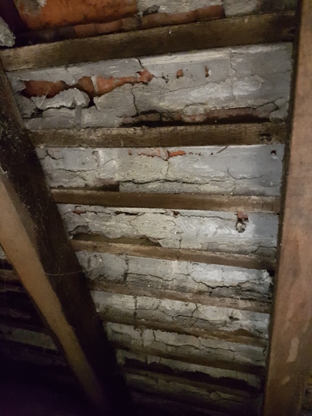 Roof experts - how much of a problem does this look to you?