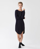 Non-granny nightie, also not lacy and short