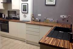 What kitchen wall colour, tiles & french door blind/curtain