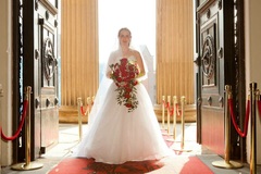 To ask if any of you got married in this Ian Stuart dress