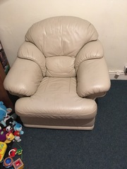 Where should this armchair go?