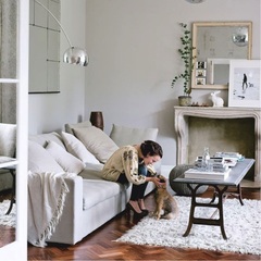 What wall colour goes well with grey sofas?