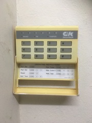 Any electricians about?